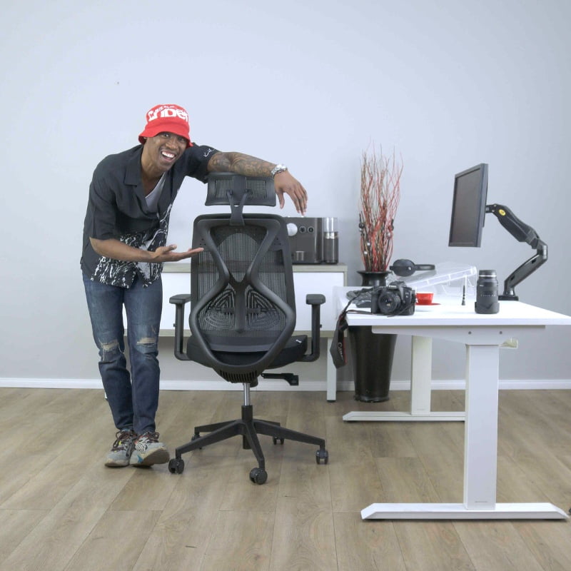 Keith showing Lelia chair back support